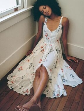 Floral White Sleeveless Button-Front Midi Dress